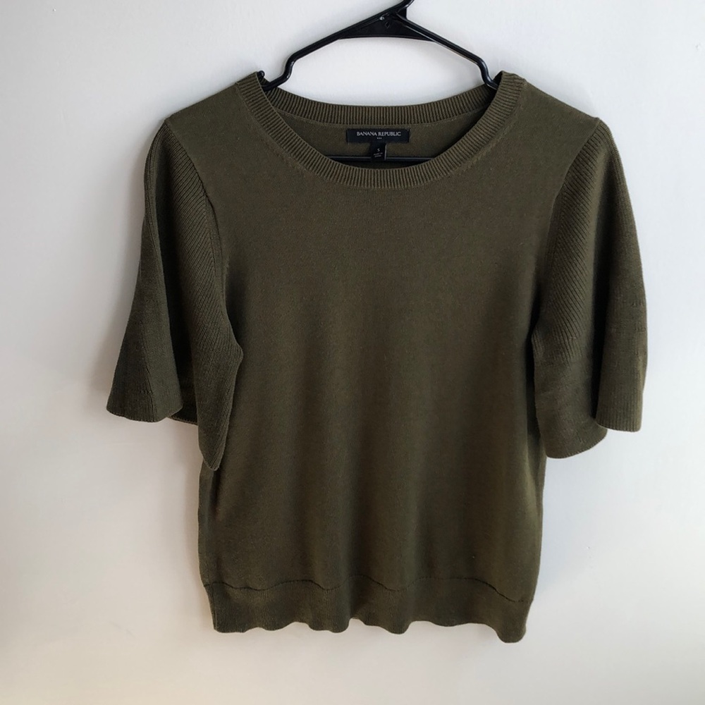 Banana Republic Olive Short Sleeve Sweater